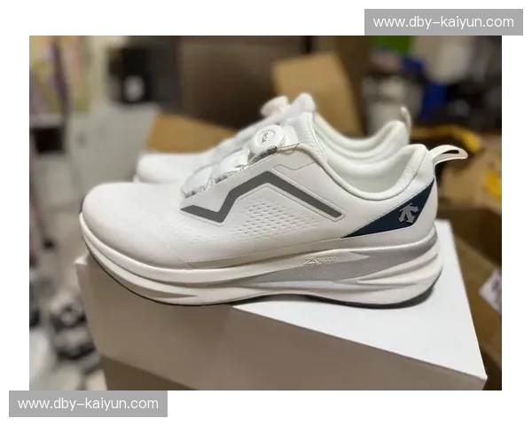 跑鞋,不只是鞋——每一步都值得被宠爱的选择 跑鞋,不只是鞋——每一步都值得被宠爱的选择